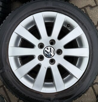 VW - originál alu kola 16" - zimní pneu 6mm - 5