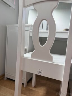 Dětský kosmetický stoleček se židlí dřevěný - 5