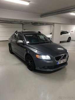 Volvo s40 D5 R design tažné plná výbava - 5