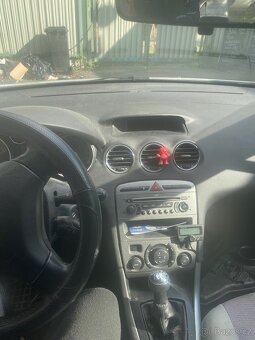Peugeot 308 1.6i 88kW – nová STK, motor KO - 5