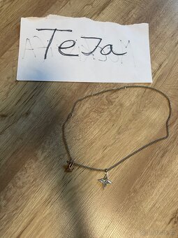 Obrovské slevy značkových 1:1 věcí - 5