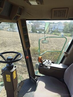 Prodám sklízecí mlátičku John Deere - 5