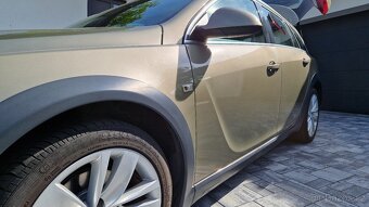 OPEL INSIGNIA COUNTRY TOURER 4x4 2.0 CDTI 120KW.ALU KOLA 18. - 5