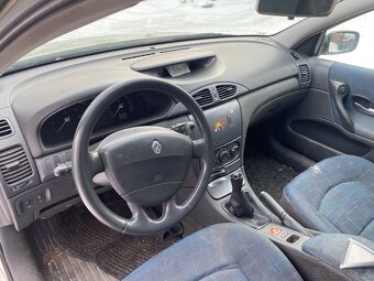 Renault Laguna - 5
