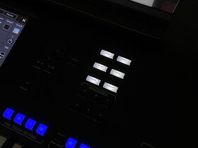 Profesionální klávesy Yamaha Genos 1 + repro + stojan - 5