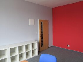 Nájem hezkých kanceláří 15 až 120 m2, na MHD, Praha 10 Straš - 5