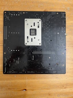 GIGABYTE B650M D3HP AX Socket AM5 Funkční,Záruka - 5
