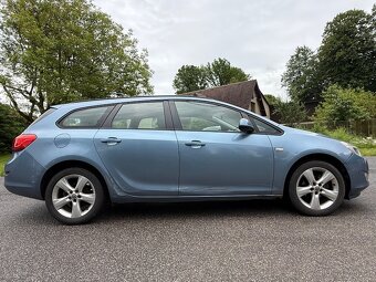 Opel Astra J 1.6 - 5