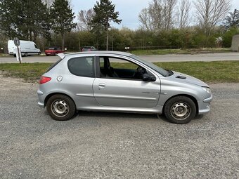 Peugeot 206 1,6 65kw - 5