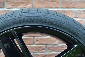 5x112 R19 Originál letní sada Audi A3/S3 Black + 235/35 R19 - 5