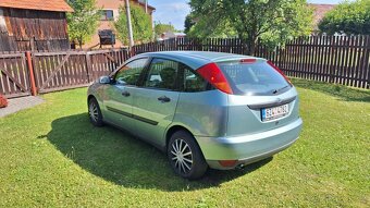 Ford Focus 1.6 (74 kW), hatchback, r. v. 2001 - 5