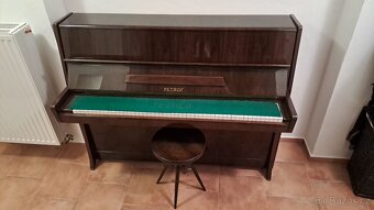 Prodám Piano Petrof - 5