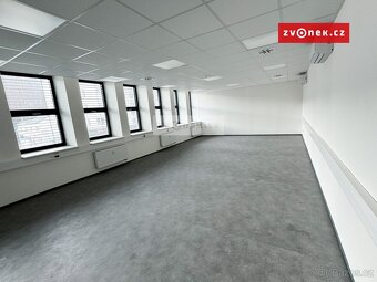 Pronájem moderní lékařské ordinace v budově OKO ve Zlíně - 5