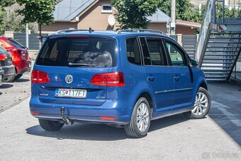Volkswagen Touran 2.0 TDI Highline DSG Modré - 5