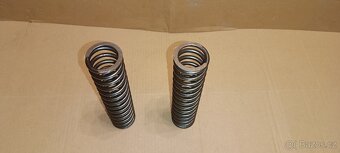 PRUŽINY ZADNÍCH TLUMIČU MP 22 - 5