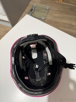 Růžová cyklistická helma - 5