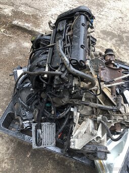 ford focus 1.6i r.v 2006 ,náhradní dily - 5