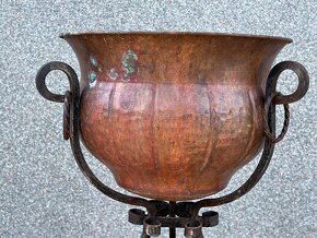 Starý stojan s květináčem kované železo a měď - 5
