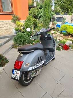Vespa 300 GTS - 5