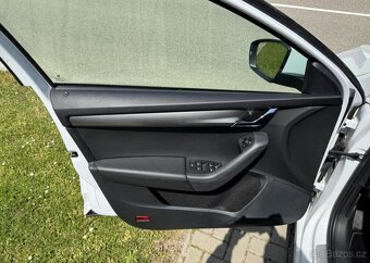 Škoda Octavia 1.5 TSI SOLEIL COMBI benzín manuál 110 kw - 5