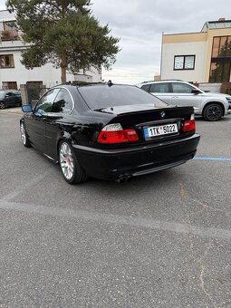 BMW E46 330ci Exclusive edition Manuál - 5