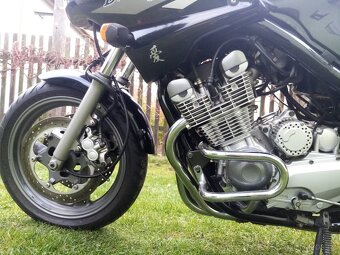 Yamaha Diversion XJ 900S - 5