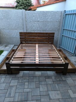 Prodám manželskou postel 180cm x 200cm - 5
