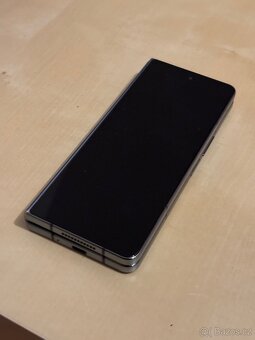 Samsung Galaxy Fold 4 - 5
