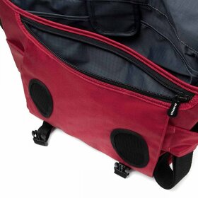 Nová brašna na notebook- CRUMPLER DINKY DI MESSENGER M - 5