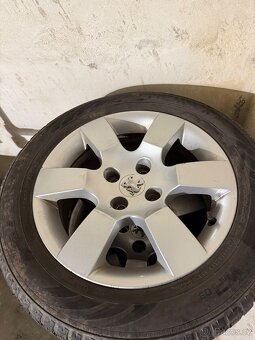 Peugeot alu r16 Nokian WR D3 215/55 - 5