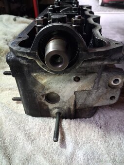 Hlava 1.9 tdi - 5