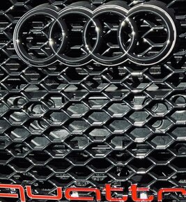 Logo do masky na vozy Audi znak Quattro - 5