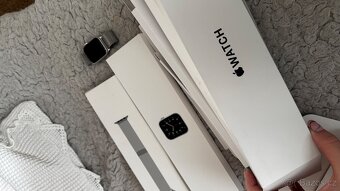 Apple Watch SE 40 mm + milánský tah - 5