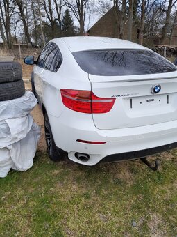 Prodám havarované Bmw X6 4.0d bez motoru - 5