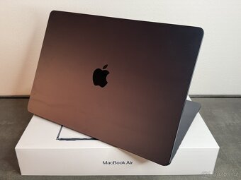 Macbook Air 15'' 2023 / M2 / 8GB / 256GB SSD / Midnight - 5
