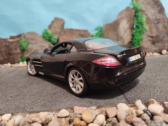 Prodám model 1:18 Mercedes McLaren SLR - 5