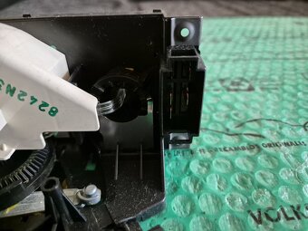 ovládání topení VW Golf III, Vento s elektronicky řízeným to - 5