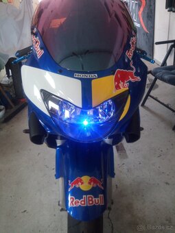 Honda CBR600F 4 - 5