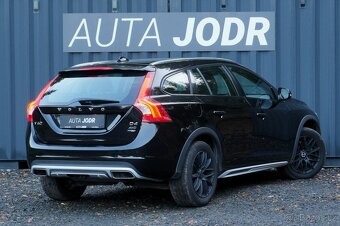 Volvo V60 Cross Country 2.4 D4 AWD 162 kW ČR, Tažné - 5
