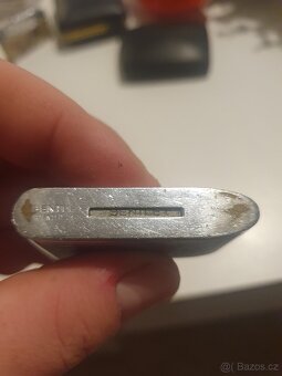 Starý zapalovač Bentley - 5