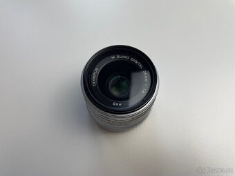 Olympus OM-D E-M10 mark II + portrétní objektiv - 5