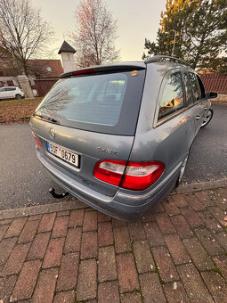 Mercedes-Benz E-Class Kombi 320i V6 – Benzín + LPG – Automat - 5