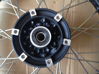 Brixton Cromwell 1200-drátěná kola - 5