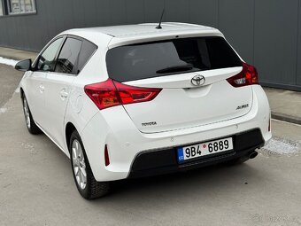 Toyota Auris - 5