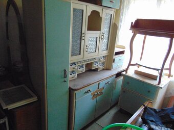 Kuchyňská linka + stůl - 5