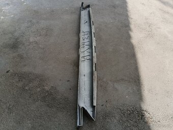 Panel s nápisem HYMER č. P 82 - 5