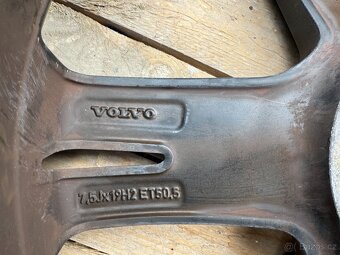 Prodám Originál ALU disk Volvo 19¨ sada 3931 - 5