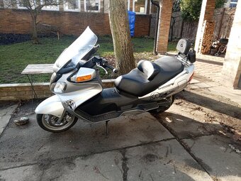 Suzuki Burgman 650 - 5