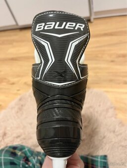 Hokejové brusle Bauer 33 - 5