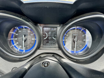 Yamaha T-MAX 560 - 5